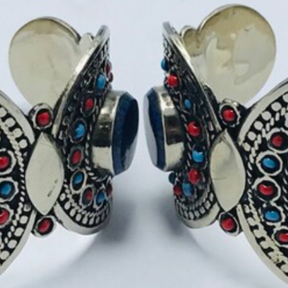 Single Handmade Kuchi Cuff Bracelet: Afghan Tribal Jewelry - Picture 4 of 13